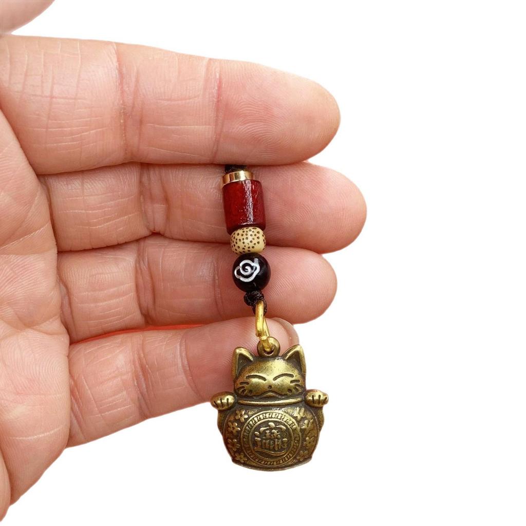 Chinese Style Brass Lucky Cat Keychain Pendant - Fortune Car Charm and Scenic Souvenir