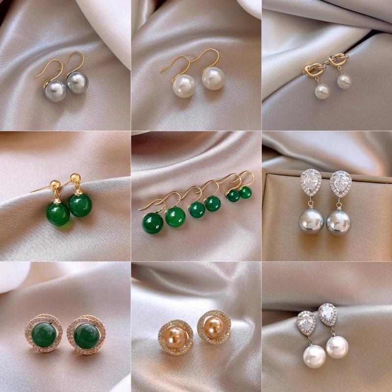 

Korean Style S925 Silver Pearl Stud Earrings for Women - Simple, Elegant, and High-End