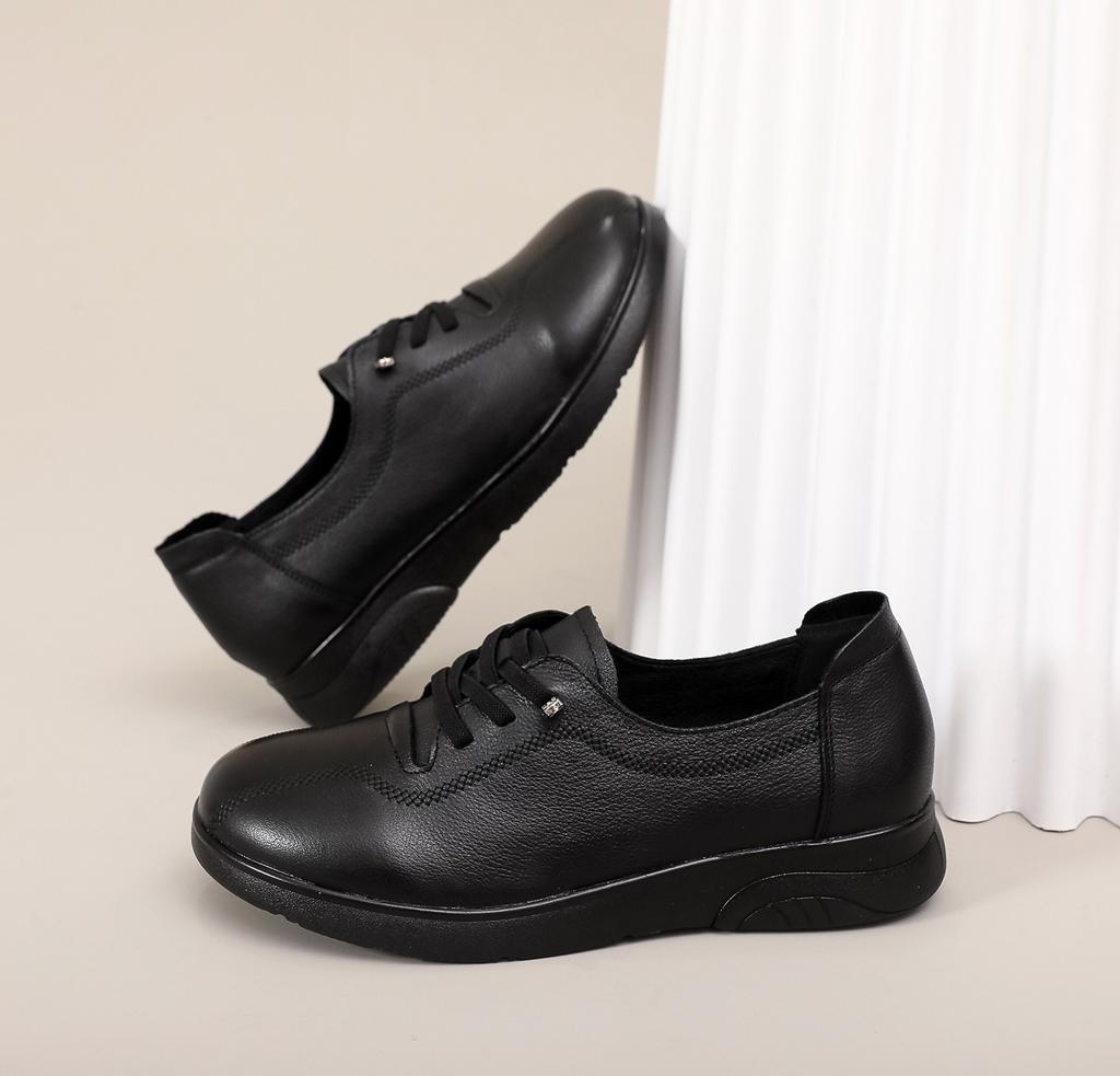 Leather shoes 2026 Spring and Autumn genuine leather flat bottomed round toe elastic soft sole single shoe