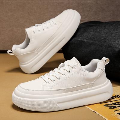 Weißer Hintergrund schwarze Oberfläche Herbst und Winter Samt neue Schuhe trendige Schuhe Board Schuhe flache lässige Lederschuhe