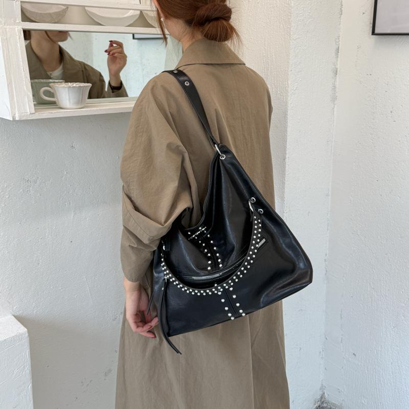 Soft Leather Rivet Tote Bag - Elegant Single-shoulder Crossbody Bag