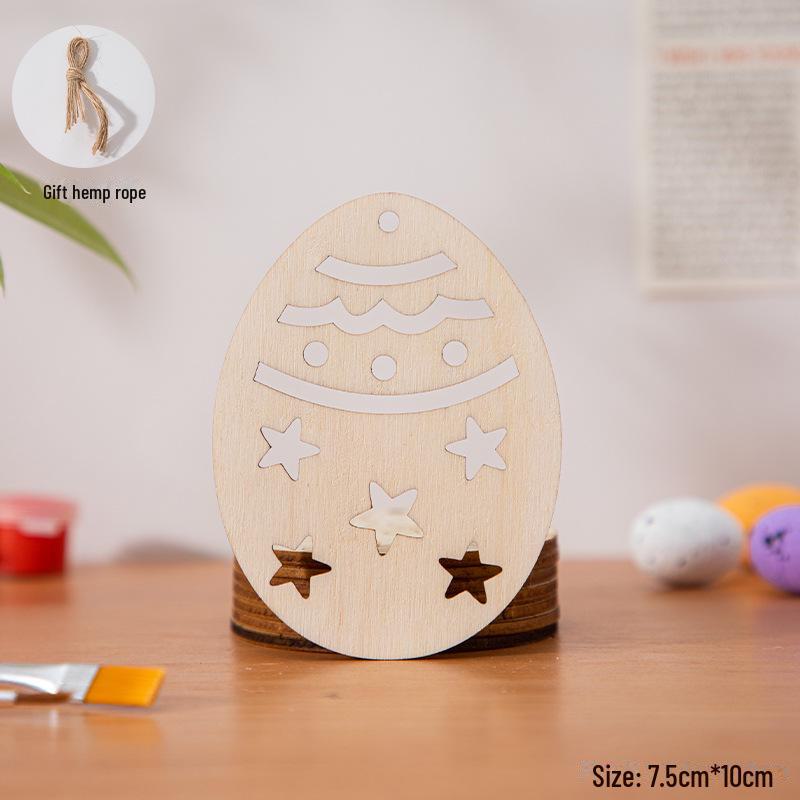 Handbemalte Ostereier-Anhänger aus Holz zur Kindergartendekoration.