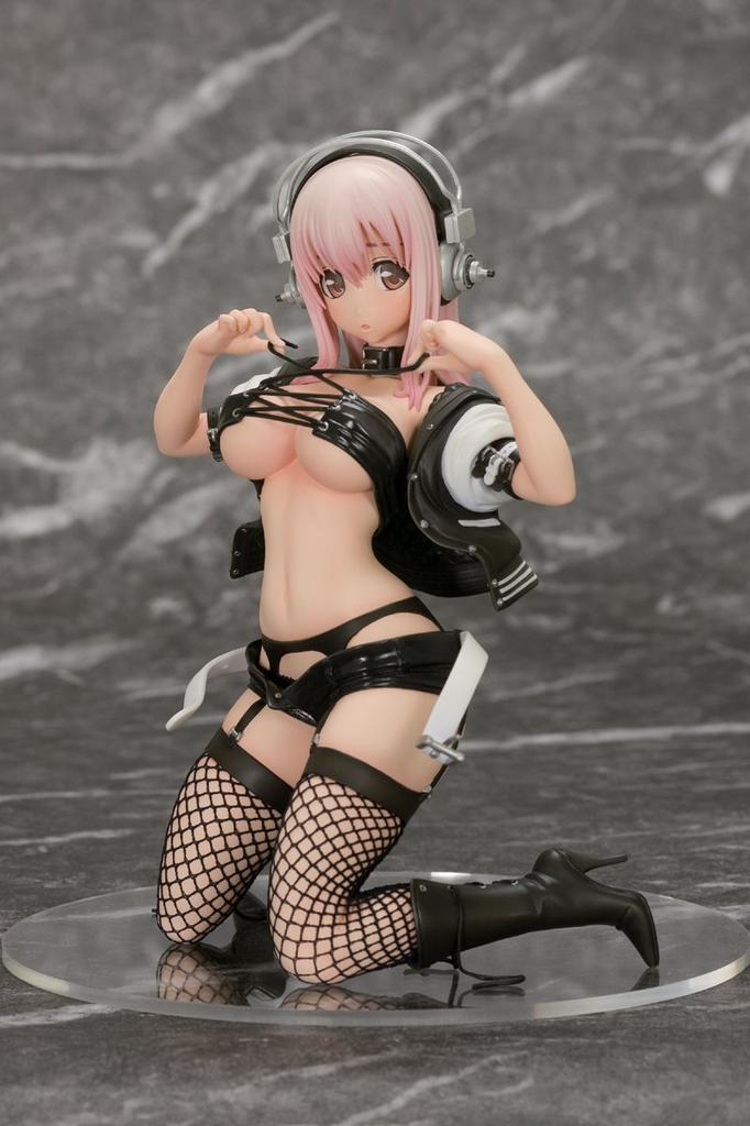 Super Sonico Bondage ver. (17-stupňový PVC lakovaný hotový výrobek)
