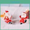 Bezaubernde Mini-Weihnachtsornamente mit Weihnachtsmann- und Schneemann-Mikrolandschaften aus Kunstharz