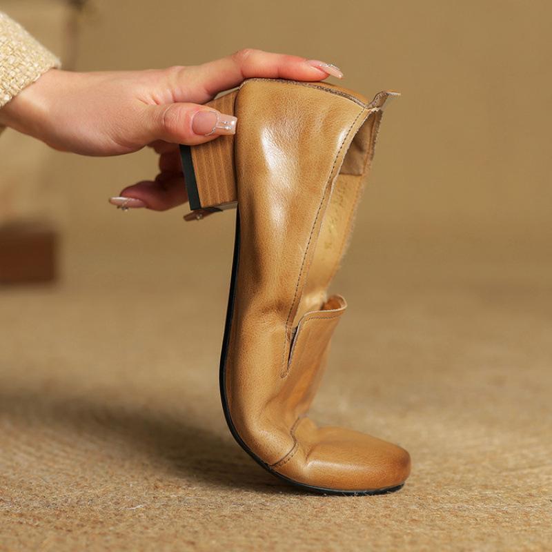 Four Seasons Wear Black Small Leather Shoes New Comfortable Leather Single Shoes Women's Head Casual Shallow Mouth Medium Heel Large Size Shoes S