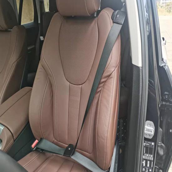 Yousheng Car Seat Belt Adjuster for Kids Adults Soft Faux Leather Shoulder Pad with Clip Universal Seat Belt Buckle for Comfort And Neck Protection