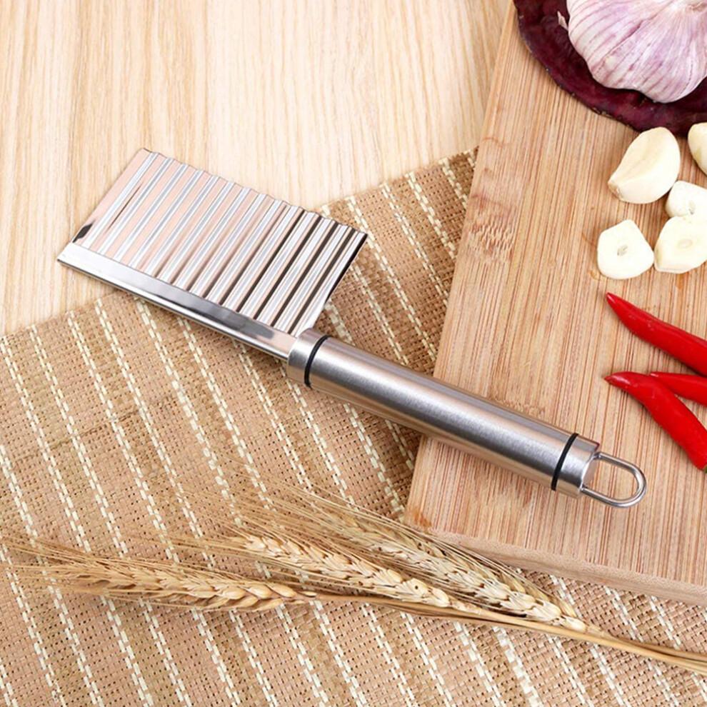 Chef's Companion Multipurpose Vegetable Slicer, Universal Standard-Sized: Simplify Your Cooking Routine With This Durable Rust-Resistant Crinkle