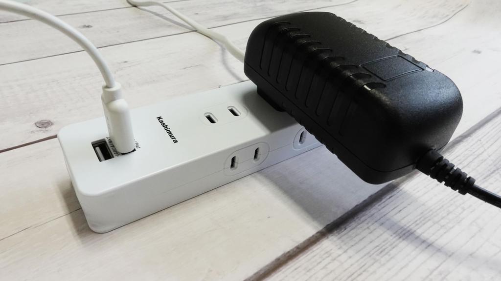 Prelungitor Kashimura care vă permite să înfășurați cablul în jurul unității principale Vine cu 2 și suportă intrare pentru unitate de utilizare! USB-A 100-240V intern/extern