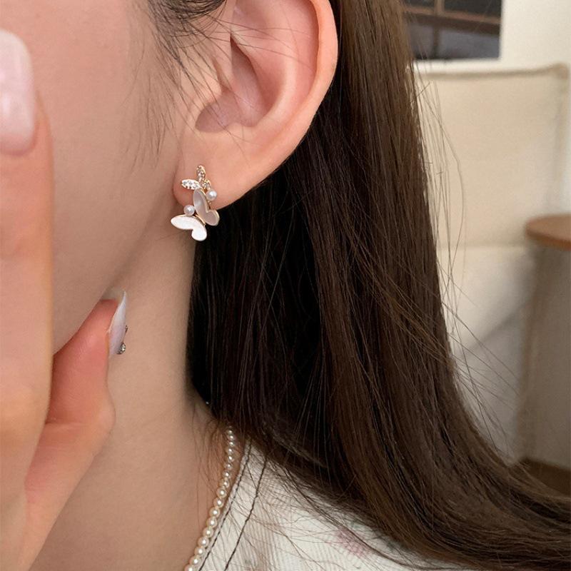 Korean Butterfly Shell Micro-Inlaid Ear Studs - Simple, Trendy & Versatile Earrings