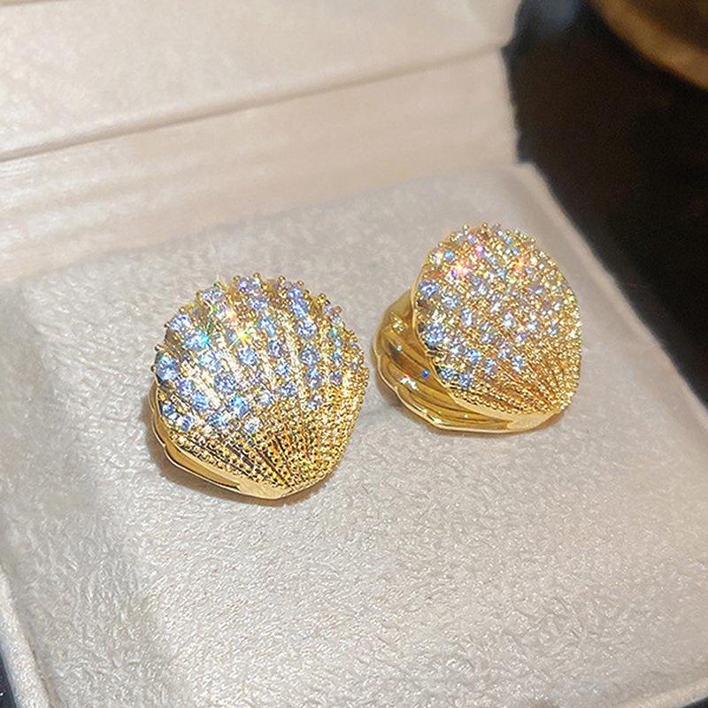 Luxury Micro Pave Zircon Shell Earrings For Women Sparkly Crystal Seashell Stud Earring Ocean Theme Party Aesthetic Jewelry Gift