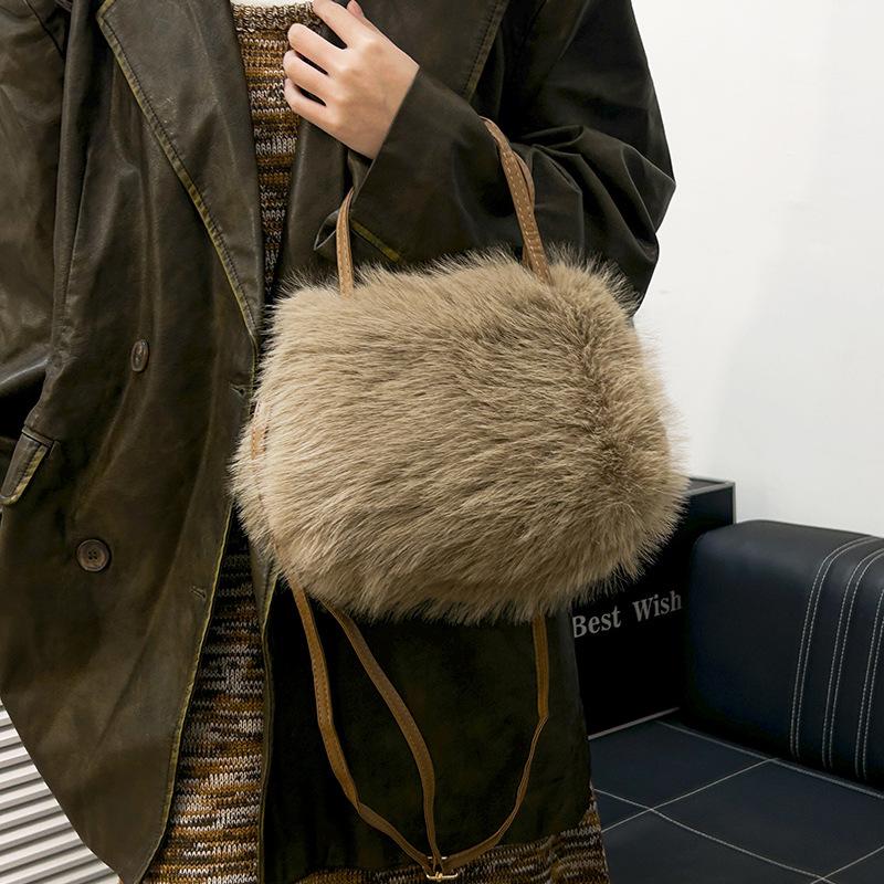 Luxurious Korean Style Fox Fur Crossbody Bag - Large Capacity, Fashionable & Versatile for Autumn/Winter