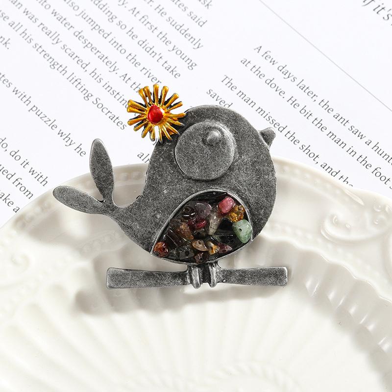 Cute Industrial Sense Bird Brooches Chic Lapel Pins For Women Girls Exquisite Vintage Animal Brooch Versatile Corsage Gifts