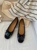 Neue 2025 Damen Weiches Leder Slipper Schuhe mit runder Zehenpartie Bequemer dicker Absatz Einzelne Schuhe Modischer niedriger Absatz Synthetisch gefüttert