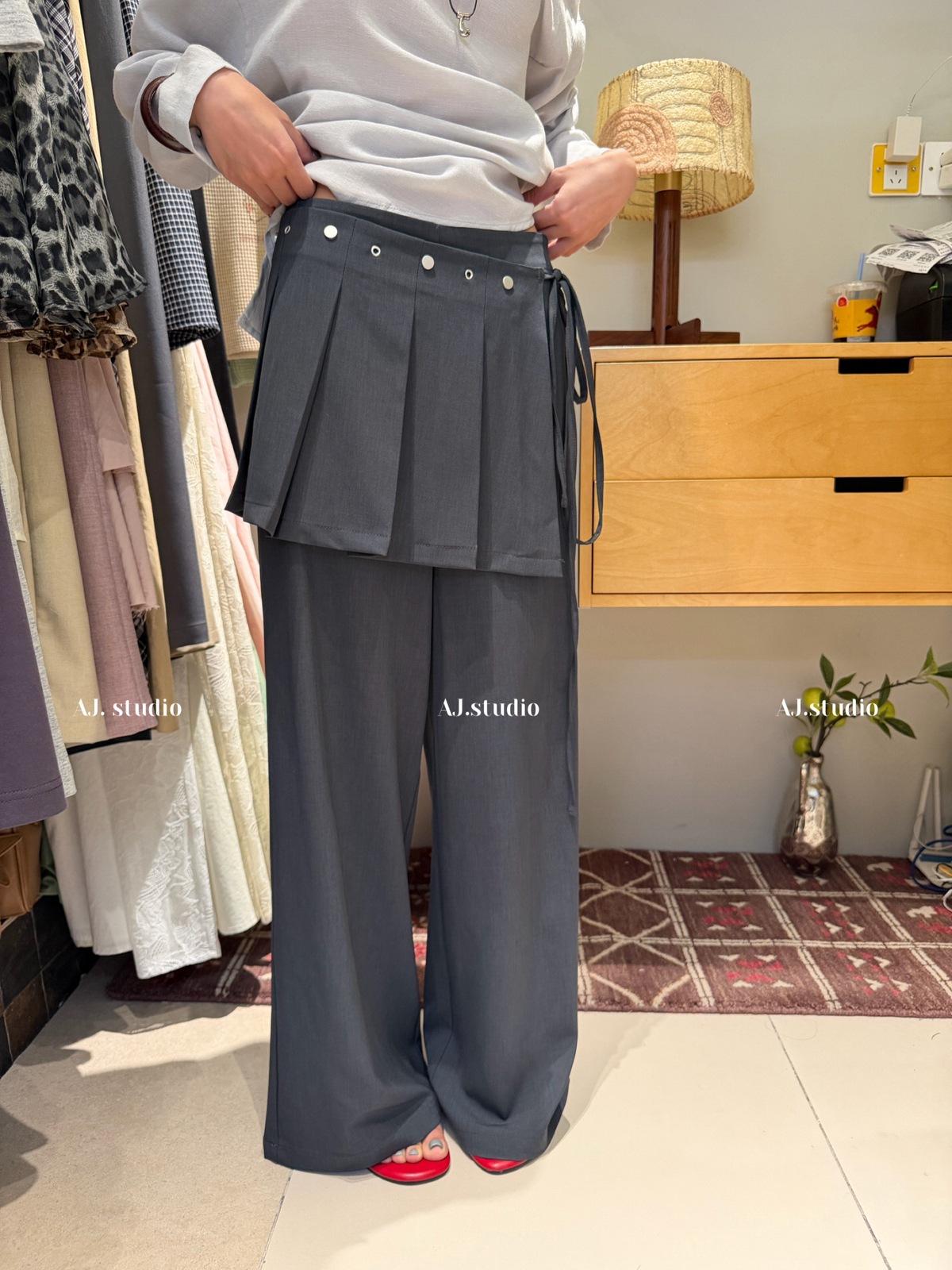 AJ STUDIO Two-Piece Riveted Trousers w/ Removable Butt Cover (X96058) Small