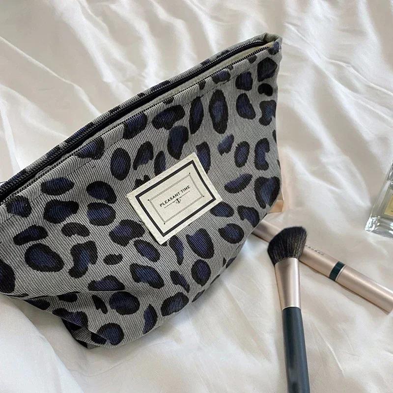 Cosmetische Tas Pouch voor Vrouwen Borduurwerk Margriet Bloemen Koreaans Reis toilettas Tas Schoonheid Make-up Pouch Organizer Etui