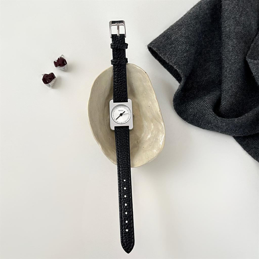 Niche High-Value Steel Shell Design Sense, Neutral Wind, Cool And Handsome Women'S Personalized Quartz Sports Wind Watch