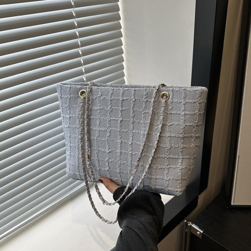 Trendy Nylon Chain Strap Tote Bag For Women Lightweight Casual Style Solid Color Large Capacity Shoulder Bag for Everyday Use CLE