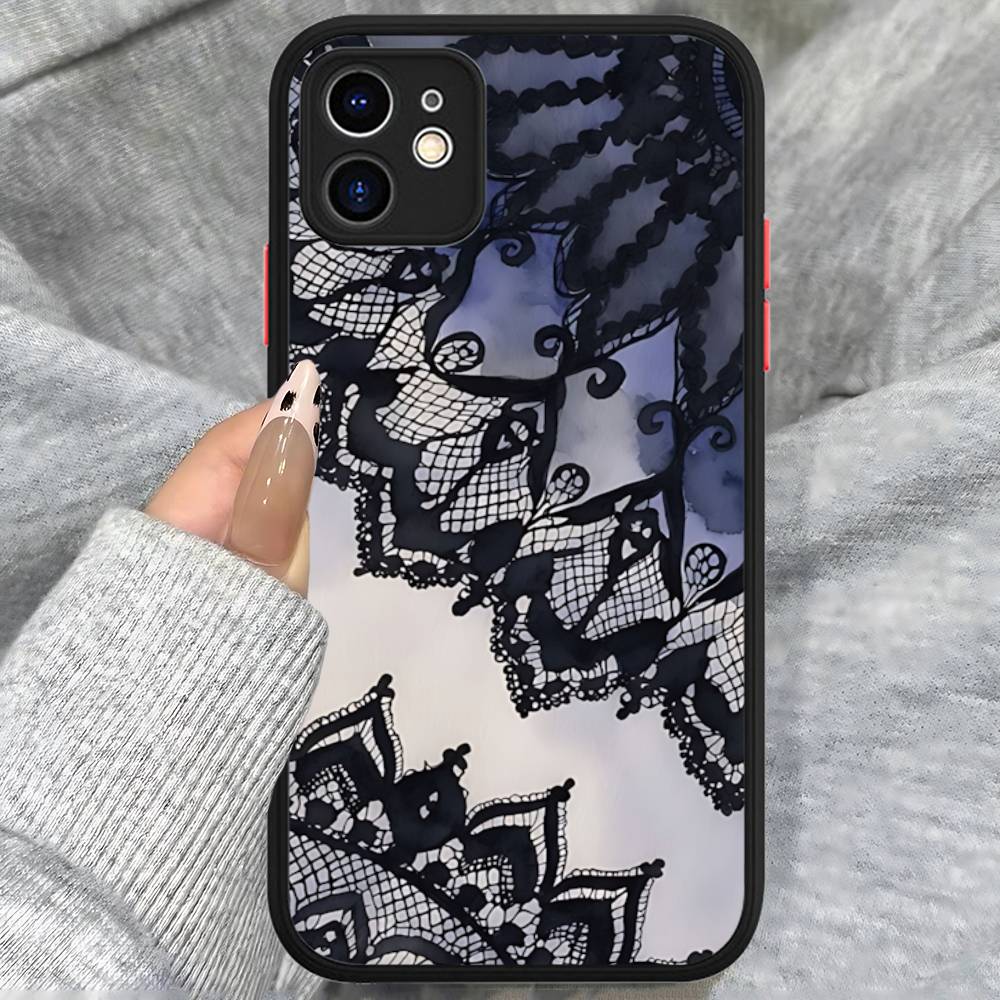Lace Pattern Phone Cases For IPhone 16 15 14 Plus 13 12 11 Pro Max Matte Oft Bumper Phone Cover