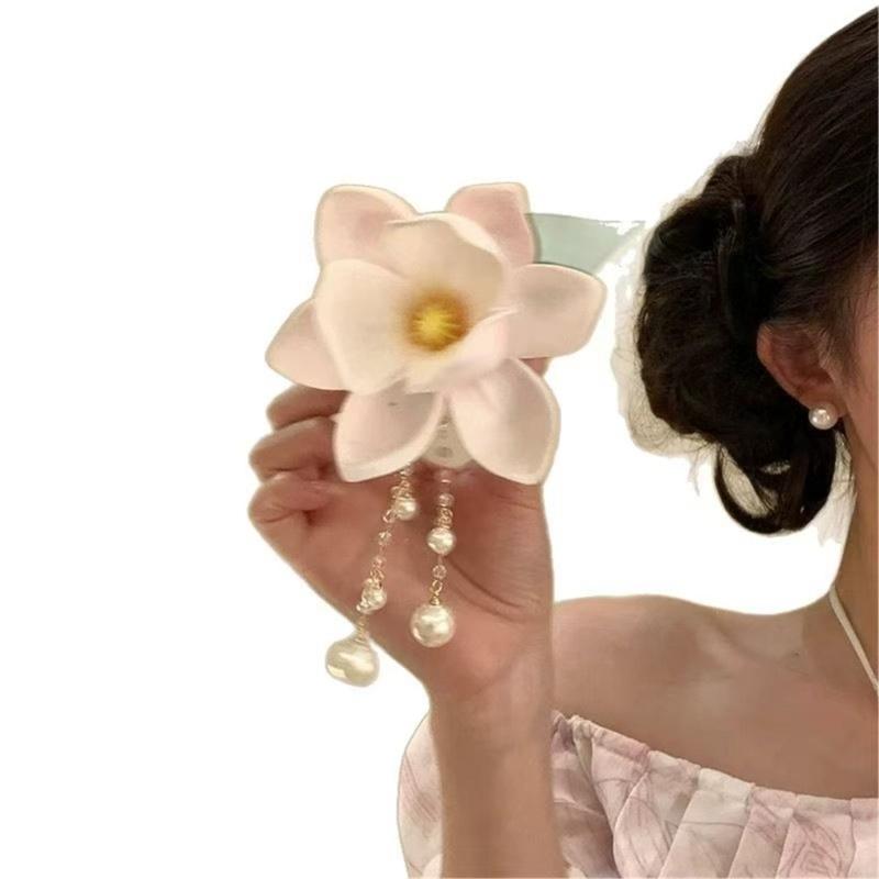 Elegant Magnolia Flower Hair Clip With Pearls Chain Fashion Resin Hair Styling Accessory For Women Girls Daily Wear