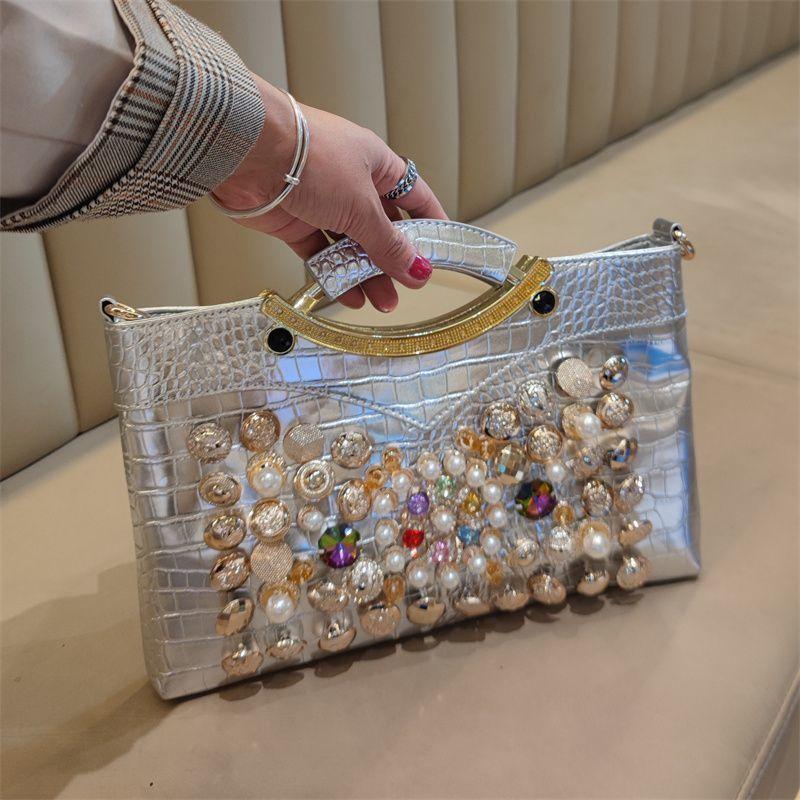 New Underarm Commuter Leather Handbag with Stylish Texture and Chain Shoulder Bag for Women