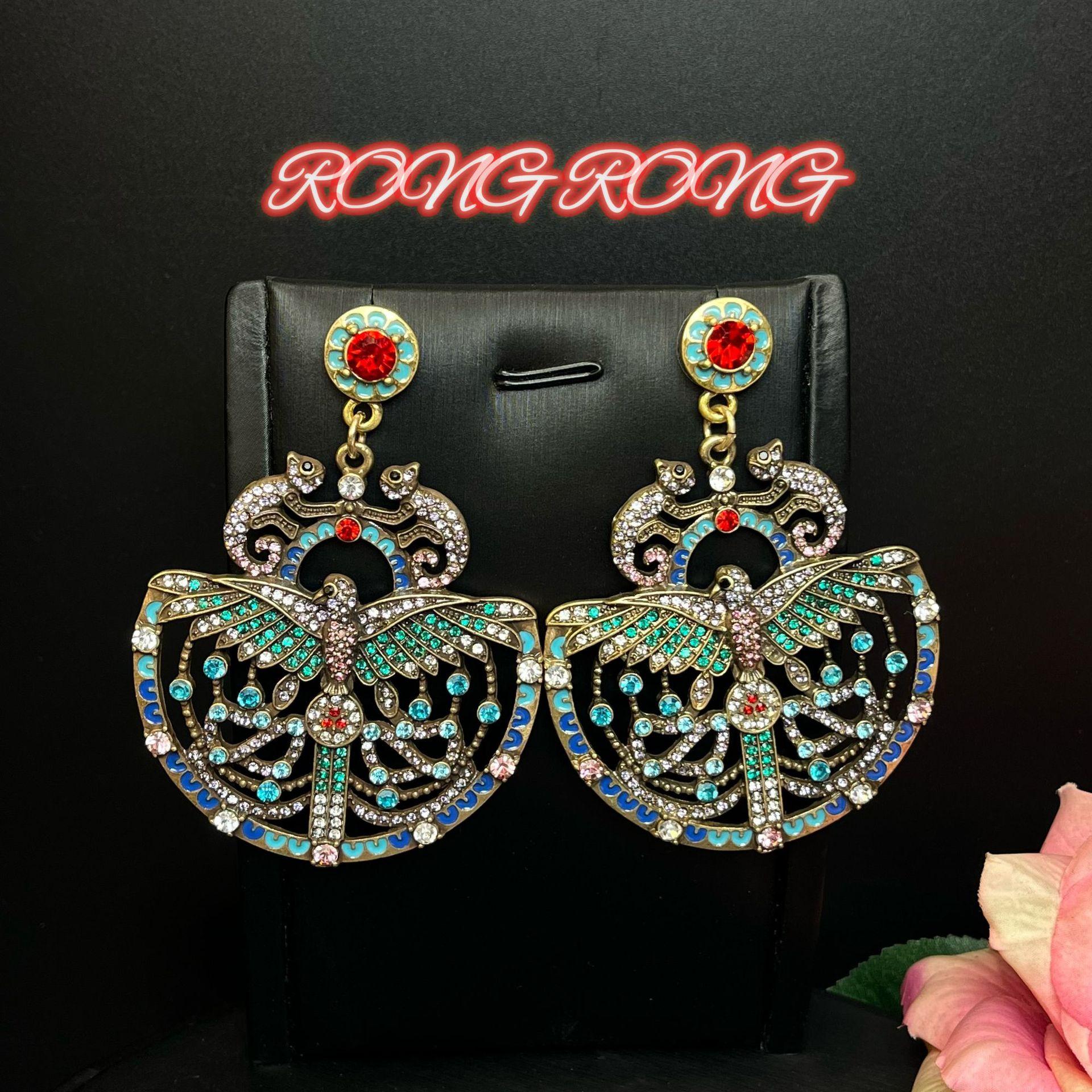 Medieval jewelry high-end heavy industry colored diamonds, bird studs, European and American exaggerated luxury earrings