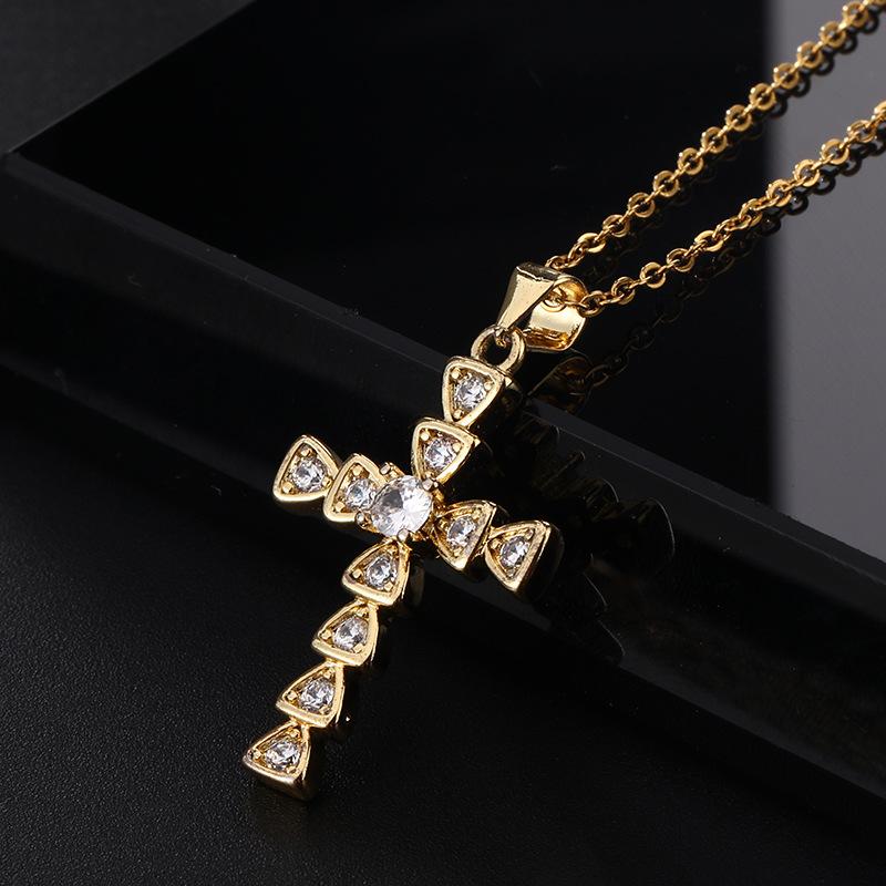 Cross necklace, zircon, European and American necklace, titanium lock chain, Instagram retro punk, personalized pendant, niche design