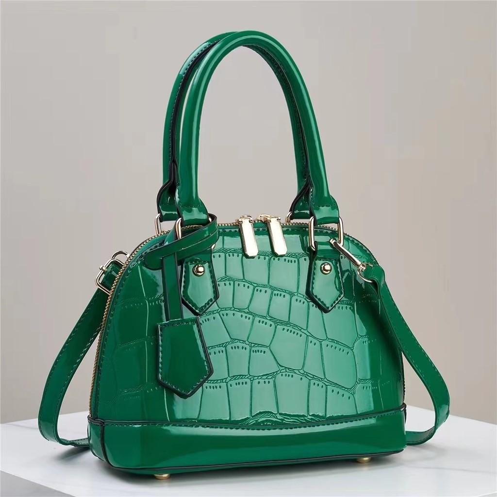 Solid Pu Color Shell Shaped Handbag With Mobile Card Pouches For Outings Casual