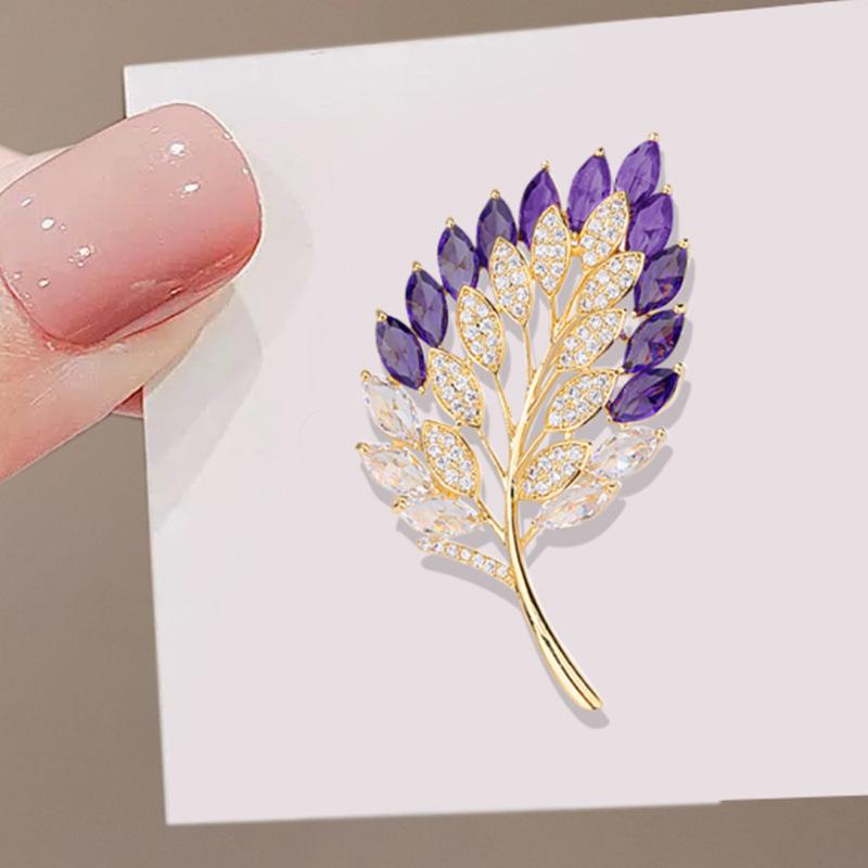 Fioletowa broszka w kształcie liścia dla kobiet Wysokiej klasy i wykwintna broszka do garnituru Modny i elegancki dodatek do odzieży