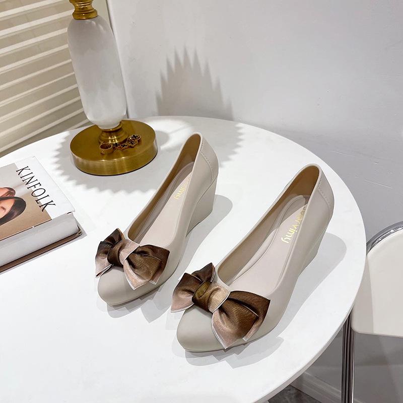 2022 Autumn Bow-Accented Pointed Toe Soft Wedge Heel Shoes