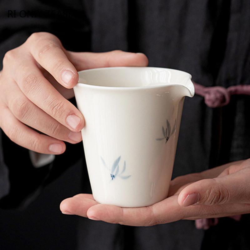 180ml Chinese Ceramic Fair Cup Tea Infusers Handmade Orchid Porcelain Teacup Tea Water Separation Tools Tea Set Accessories