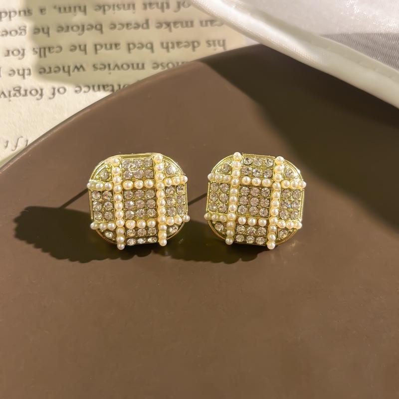 Boucles d'oreilles de luxe rétro français café ambré - Puces élégantes pour femmes avec design de niche