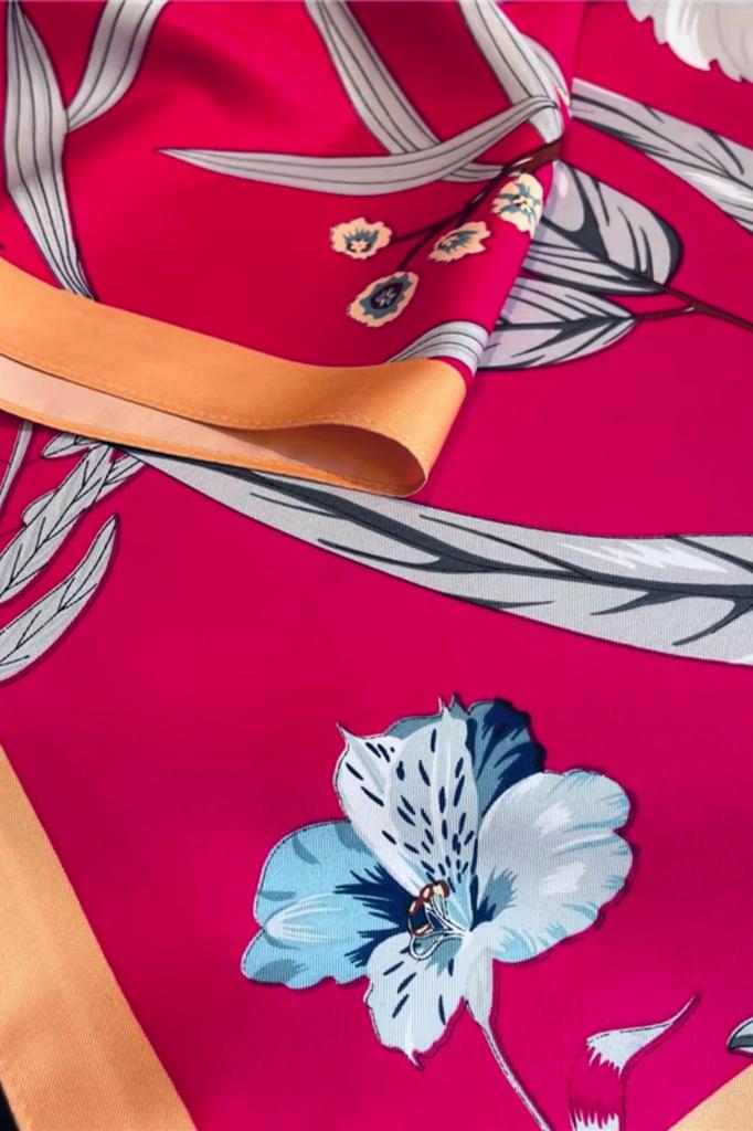 Scarf 90x90 with a red background and blue hydrangea - Energetic Elegance