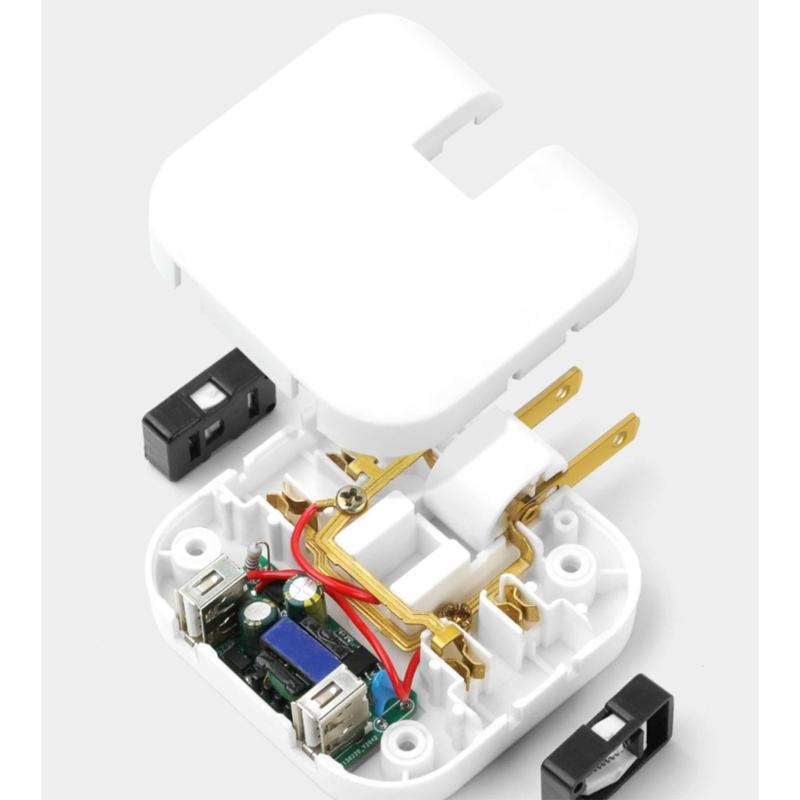 4 In 1 Rotatable Socket Converter Flat Pin Plug AC Outlet Extender Wall Tag Plug with 2USB Charge Adapter 180°Rotary