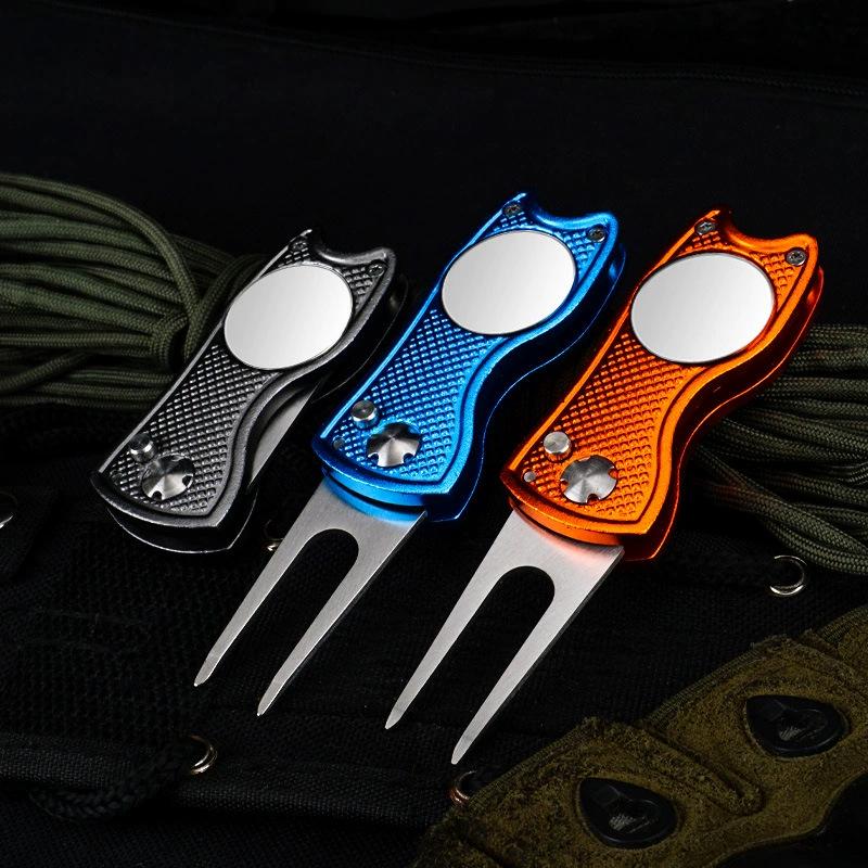 Zelený hliníkový nástroj na opravu divotů s rozkládací vidličkou a logem jako dárek