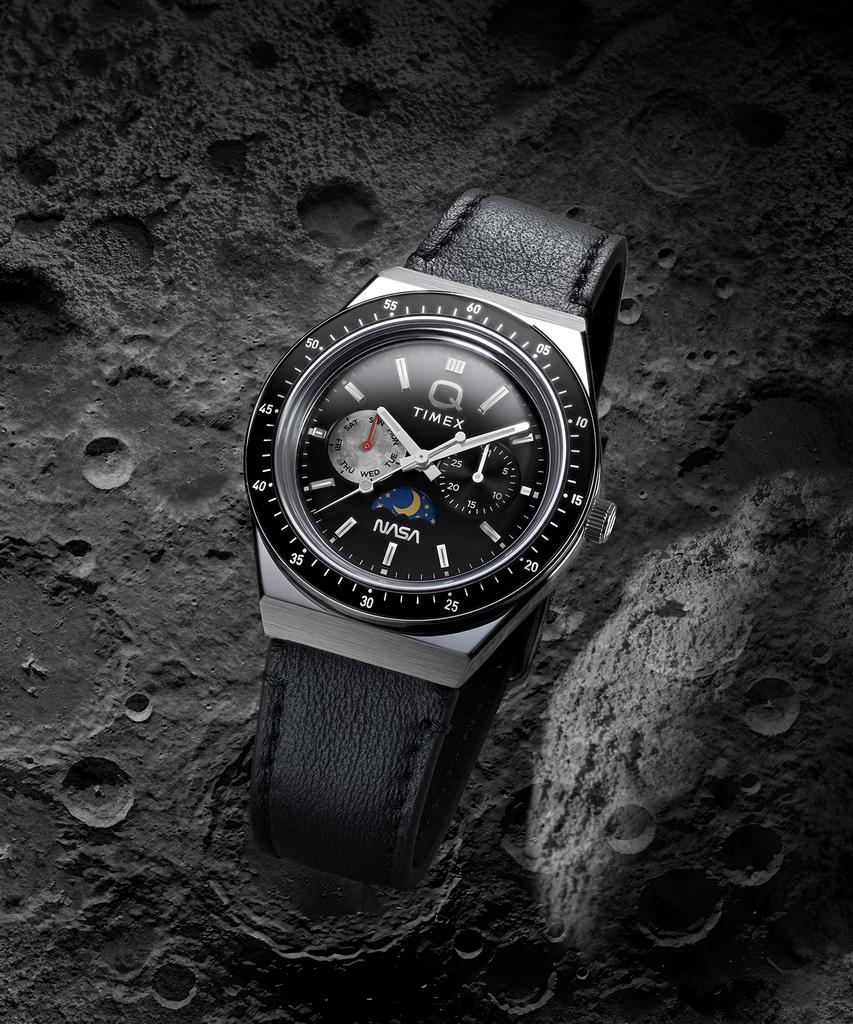Taimaegseu X Nasa Q Timex Vintage Black Leather Watch 40Mm