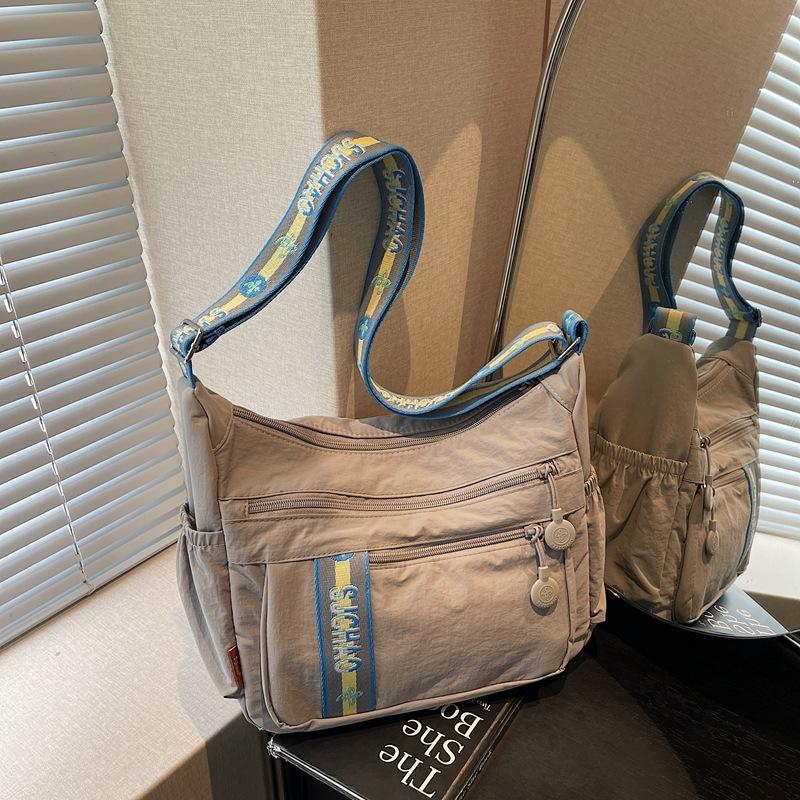 Nylon Cloth Bag Women'S Fashion Versatile Messenger Bag Student Daily Storage Shoulder Bag Casual Commute