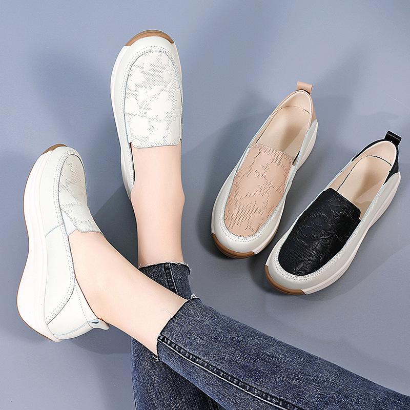 Women's Slip-On Thick-Soled Sponge Cake Loafers - Versatile, Non-Slip, Casual Flats In Large Sizes.