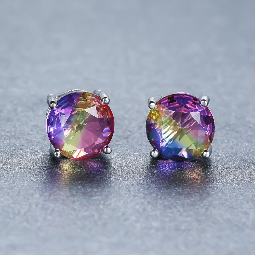 Białe Okrągłe Kolczyki Sztyfty z Diamentami z Czterema Ząbkami dla Kobiet - 8MM Cyrkonia, Modna i Wszechstronna Biżuteria.