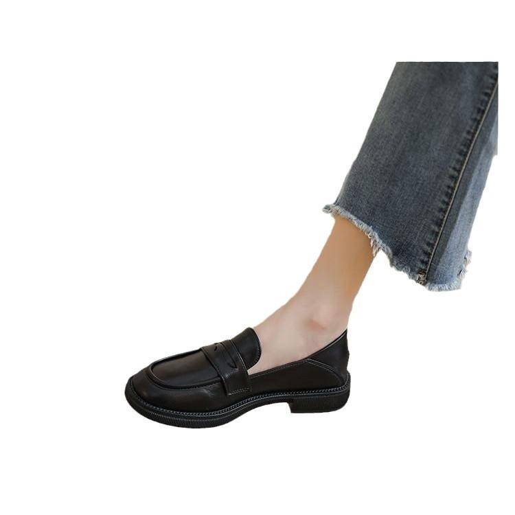 Internet Celebrity 2025 Autumn New Female British Style Fashion Versatile Temperament Casual and Comfortable Loafers Soft Sole Soft Surface