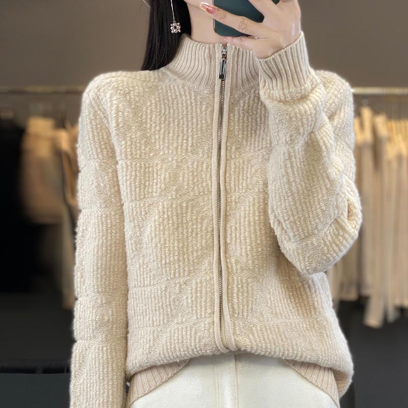 2024 Autumn/Winter Women's Thickened Pure Wool Embroidered Cardigan with Stand Collar and Zipper Closure