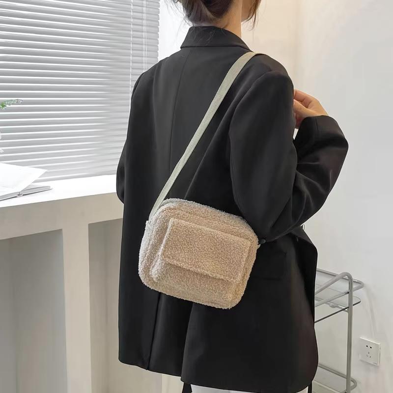 Plush Fabric Women's Shoulder Crossbody Bag Small Fashion Lambs Wool Fluffy Fur Winter Female Bag Designer Handbags