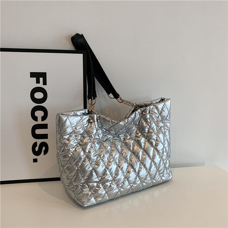 Stylish Large Capacity Tote Bag For Women Perfect For School And Daily Use