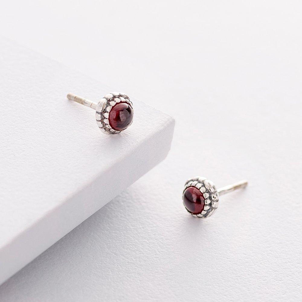 

Срібні сережки-гвоздики (піроп) Oniks d 0.8 cm срібний