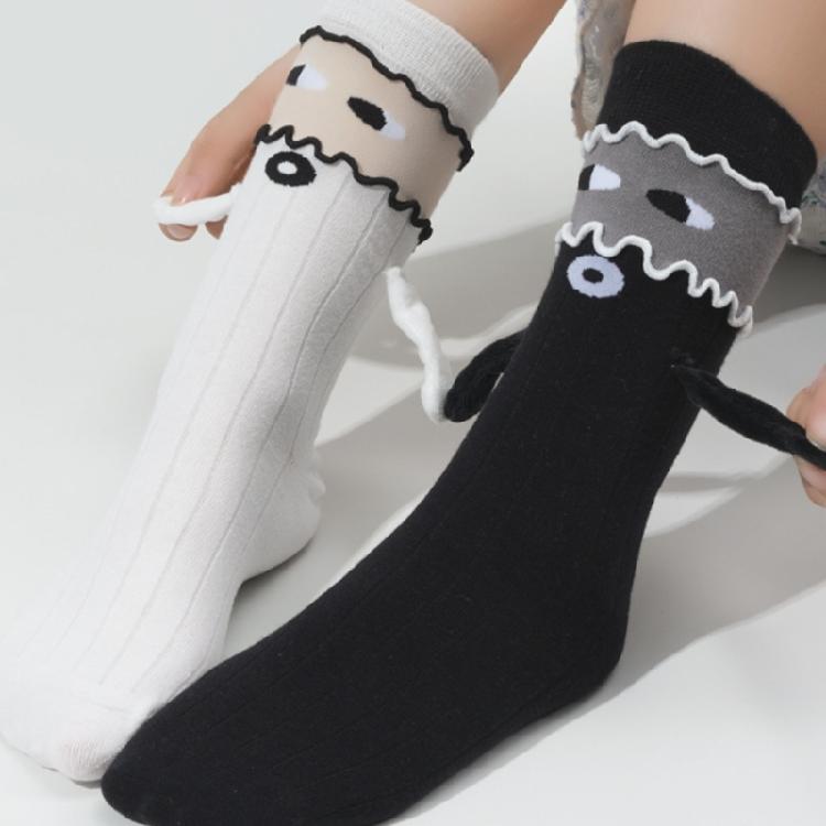 Magnetic Holding Hands Socks Novelties Funny Couples Socks Halloween Christmas Socks for Women Men Lovely Friends Socks