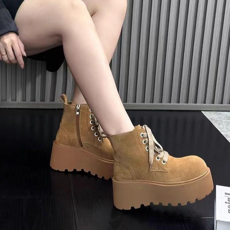 

Ботильоны на платформе с высоким каблуком, женские замшевые зимние ботинки, брендовые повседневные кроссовки на шнуровке, челси, зима 2024, тренд, теплые ботинки для женщин 35