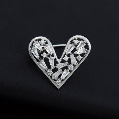 Elegant Heart Brooch for Women - Light Luxury with Micro-Set Zirconia, Anti-Exposure Design, Premium Niche Accessory