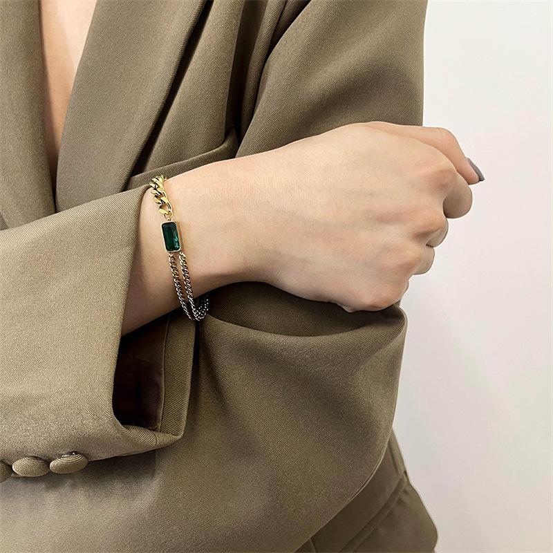 Elegante Ohrringe mit französischen Zirkonperlen - Echtsilber vergoldet, luxuriöse Ohrstecker für Frauen