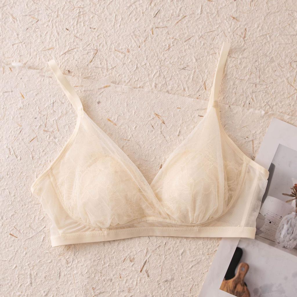 Spring and summer silk French triangle cup mulberry silk sexy rabbit cup big chest showing small mesh lace triangle cup