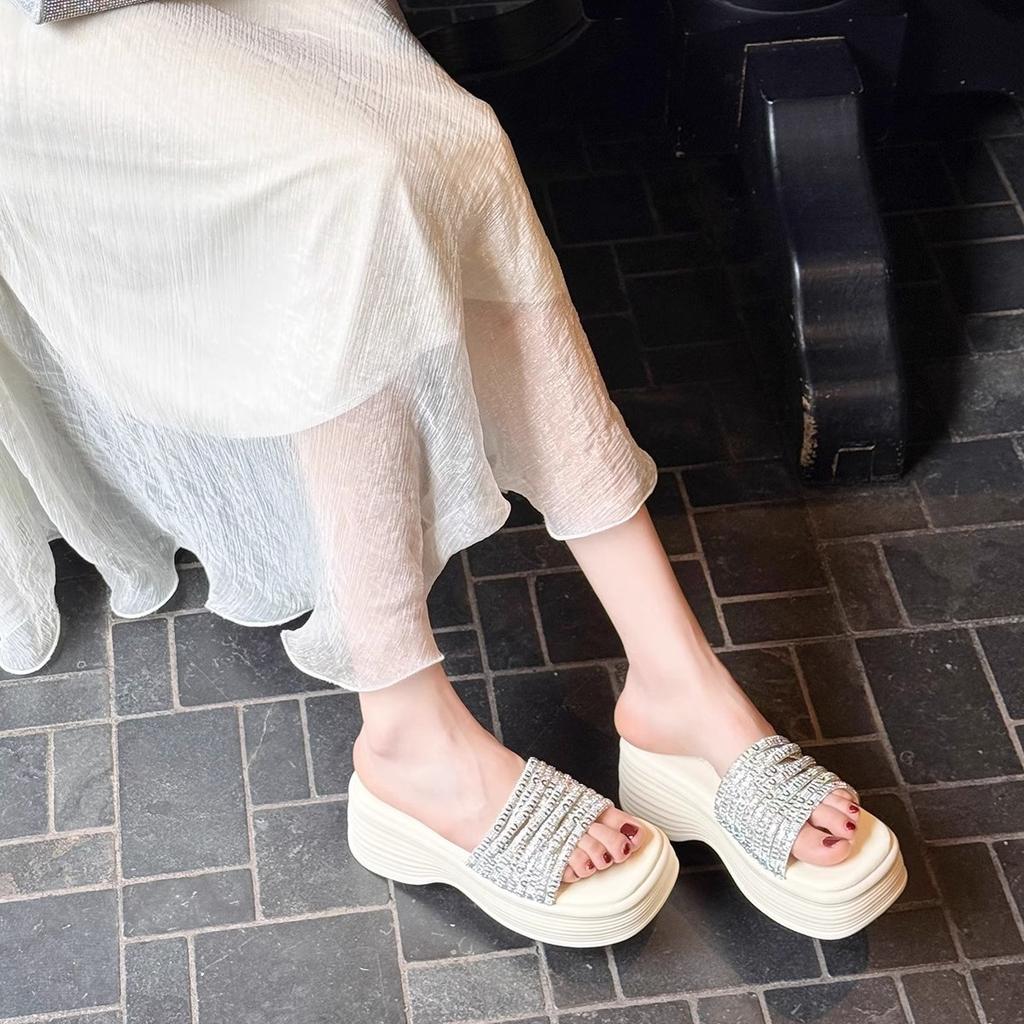 One-word Slippers Slope Heel Rhinestone Thick-soled One-word Slippers 2025 Summer New Outer Wear with Skirt Open-toed Cool Slippers