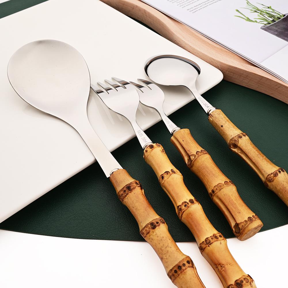 Set Posate Da Portata In Acciaio Inox 304 E Manico Di Bambù Naturale – 4 Pezzi (2 Cucchiai + 2 Forchette), Lunghezza 25,4 Cm